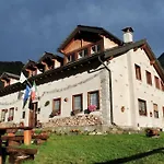 אכסניה Rifugio Parpinasca Trontano