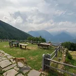 Rifugio Parpinasca Hostel