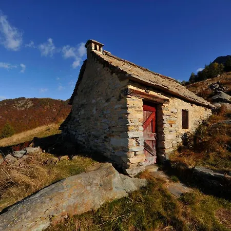 Rifugio Parpinasca Hostel