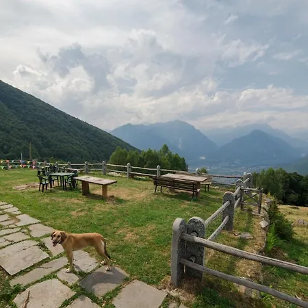 Rifugio Parpinasca Hostel
