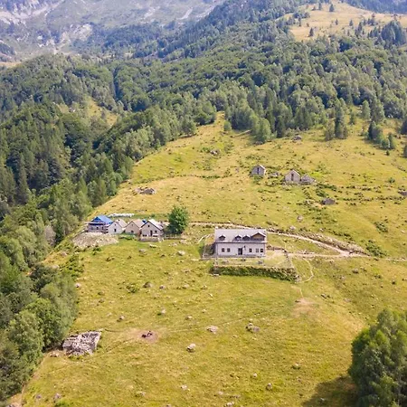 Rifugio Parpinasca Hostel Trontano
